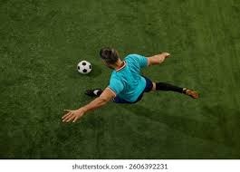 距离历史首进世界杯仅一步之遥！佛得角球迷赛后冲场庆祝