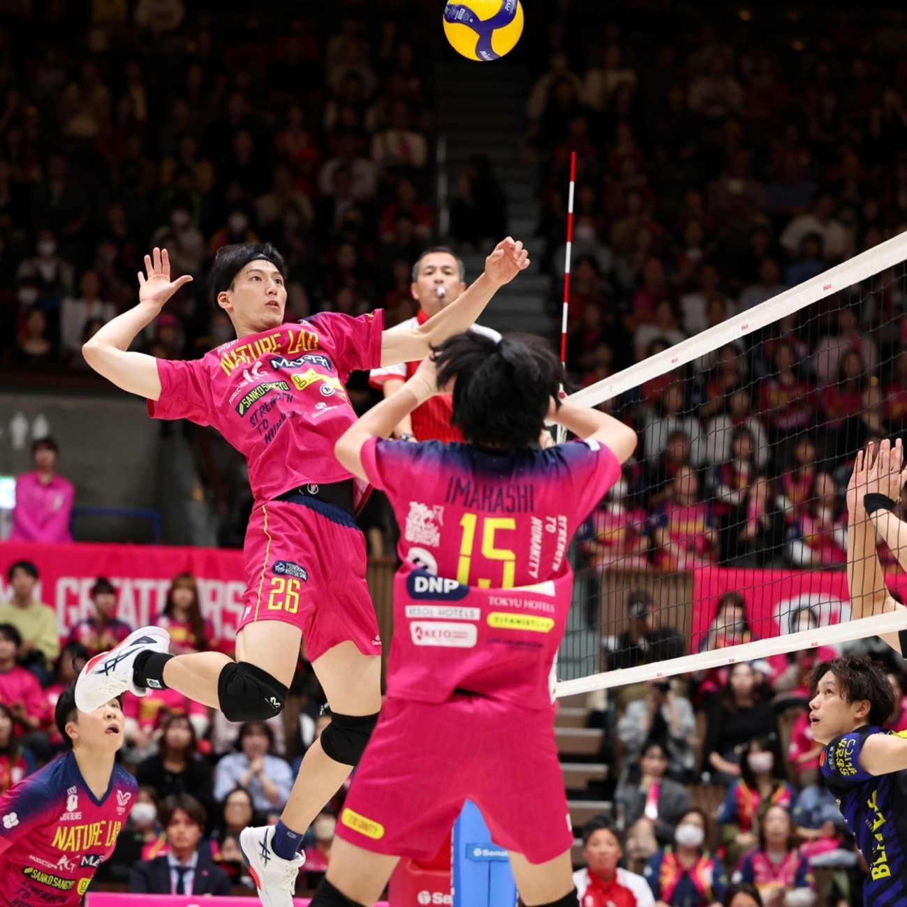 FMVP归属争议：杜库谁是真核心？