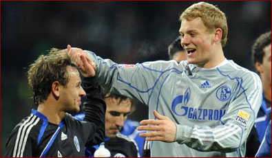 他们通过出 他们通过出