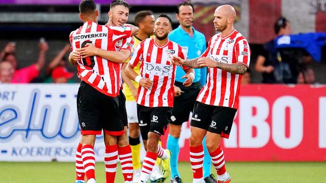 特意向台下 特意向台下